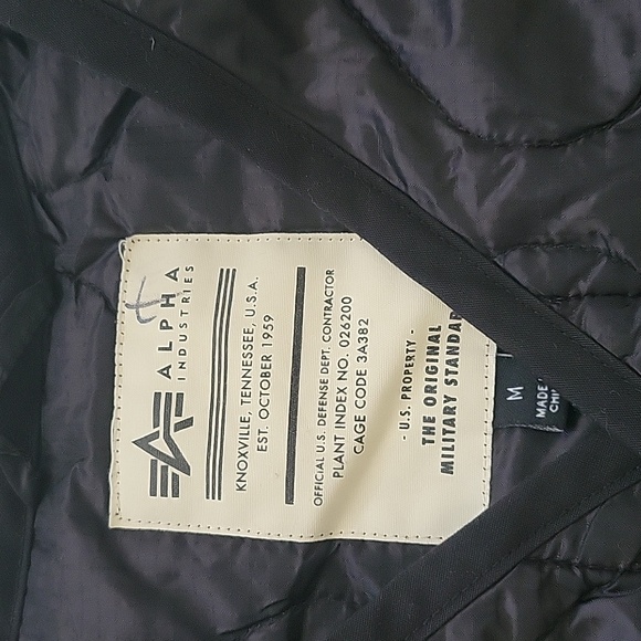 JACKET - Picture 3 of 3